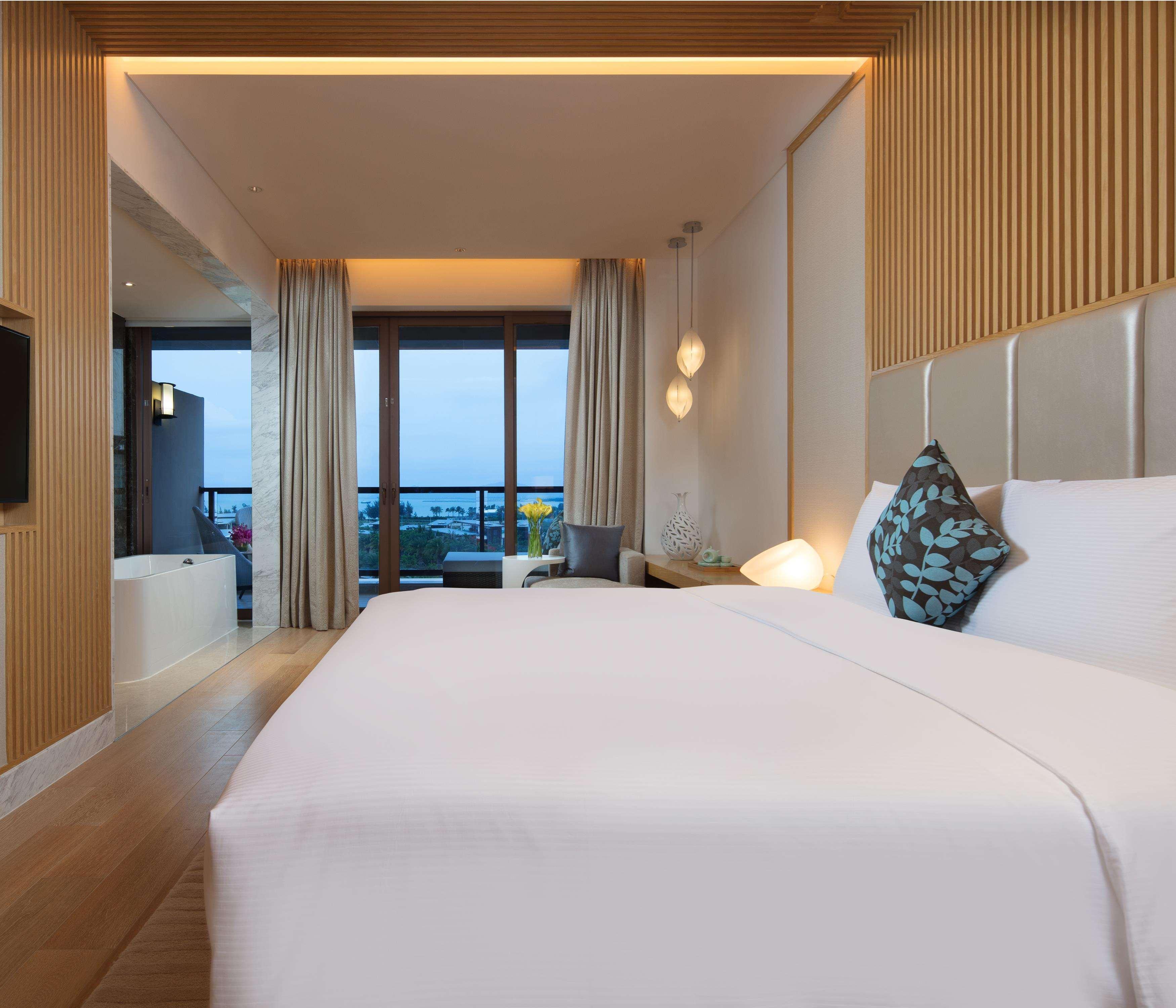 Thousand Cranes Sanya Yazhou Bay Int'L Exchange Centre,Curio By Hilton מראה חיצוני תמונה